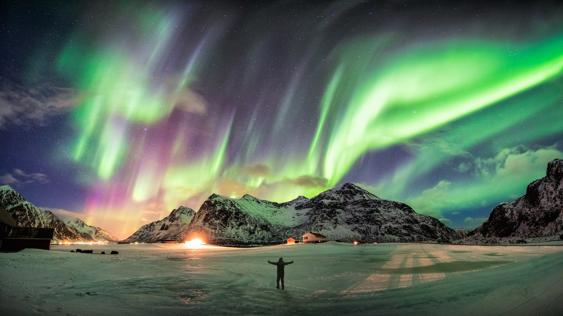 Aurora,Borealis,(northern,Lights),Over,Mountain,With,One,Person,At